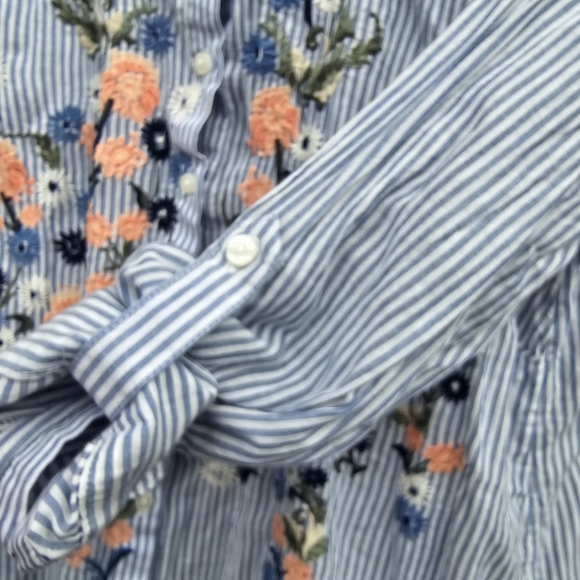 Style & Co Petite Cotton Floral Embroidered Button Up Blouse - Picture 3 of 5